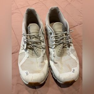 Bundle of 2 pairs of OnCloud shoes for second_thrift